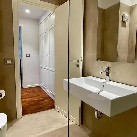 Casa Edward 4*